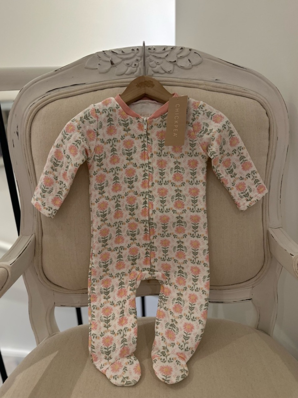 🤍 3~6 Mth Pretty Pink & Green Floral Zip Front Baby Footie Chick Pea NWT